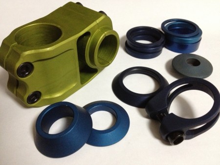 Hard and colored aluminum anodizing