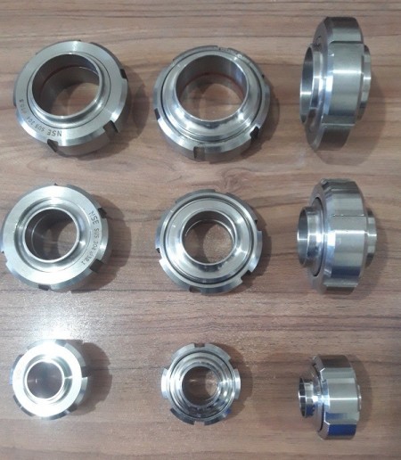 Second hand steel fittings. Stoke pipe nut clutch valve