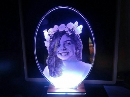 حکاکی چهره روی شیشه