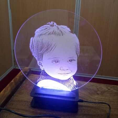 حکاکی چهره روی شیشه