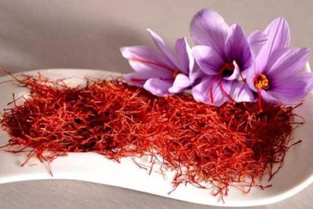 The sale of saffron (jeweled, etc. Sargol Momtaz, etc. haulm, etc. tags, etc.)