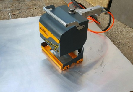 Engraving machine portable, no PC required
