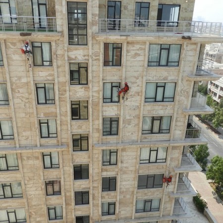 پیچ رولپلاک نمای ساختمان در کیش پیچ و رولپلاک نما