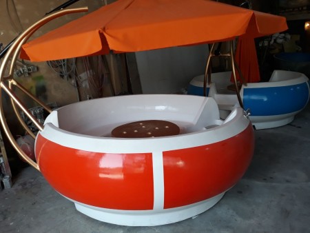 قایق پدالی قو_قایق موتوری گرد