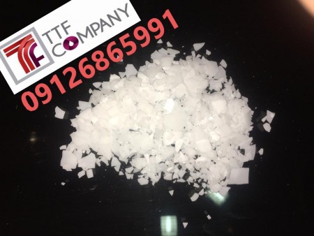 پارافین جامد و مایع در گریدهای مختلف، پلی اتیلن وکس، وازلین