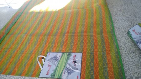 فروش زیرانداز جاجیمی حصیر پلاستیکی و تشک مسافرتی