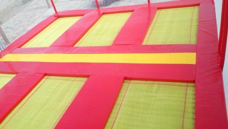 ترامپولین شهربازی