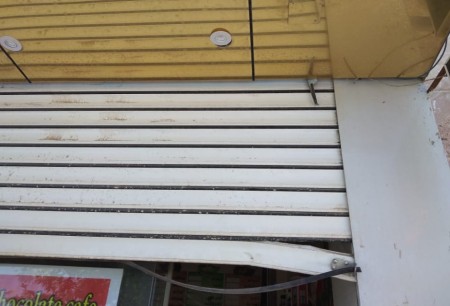 Specialized repairs of electric doors