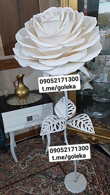 گل فومی پایه دار غول پیکر چراغ دار و گل کاغذی دکوراتیو