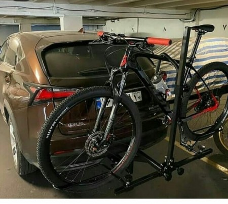 Single to 4 bicycle straps on the back of the car