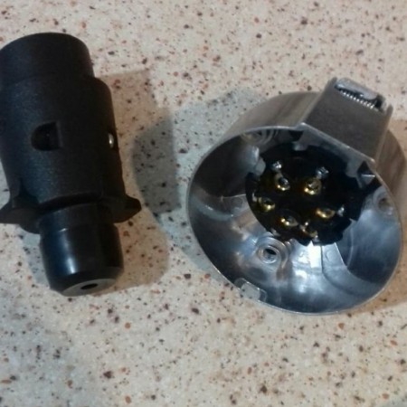 7 pin connector for car electricity