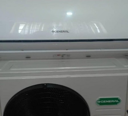 Air conditioner / low consumption split / cooling and heating General Japan