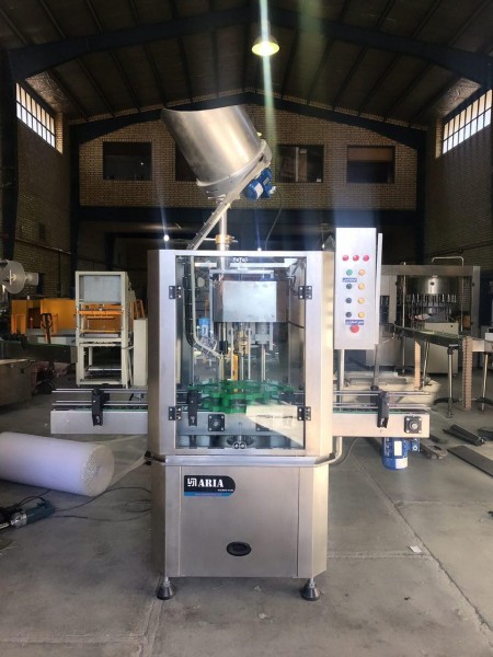 دستگاه درب بند بطری