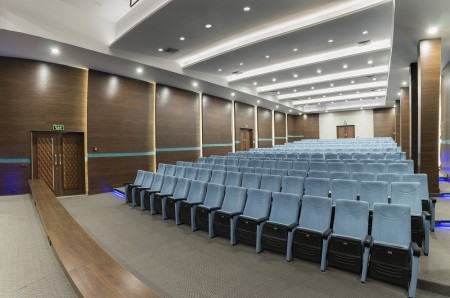 Amphitheater chair model r-1600 Rez Ko