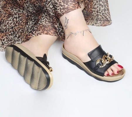 Medical sandals model 17-558