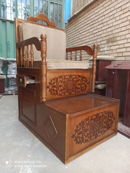 All-small pulpit, board pulpit, all-walnut pulpit