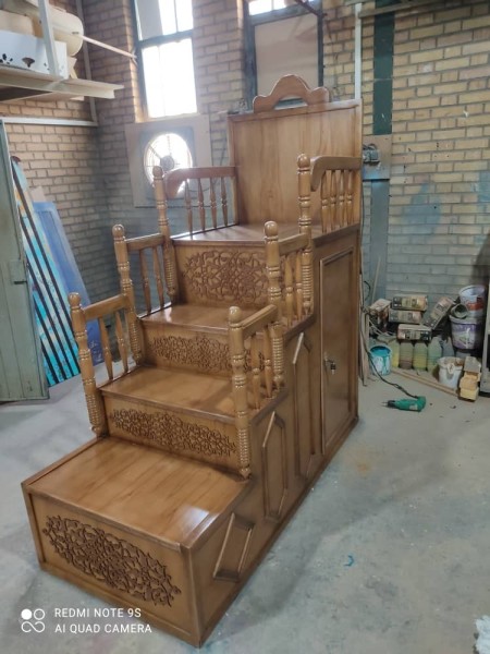All-small pulpit, board pulpit, all-walnut pulpit