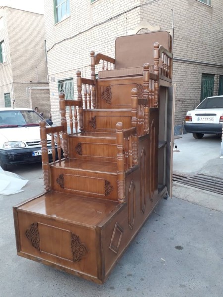 All-small pulpit, board pulpit, all-walnut pulpit