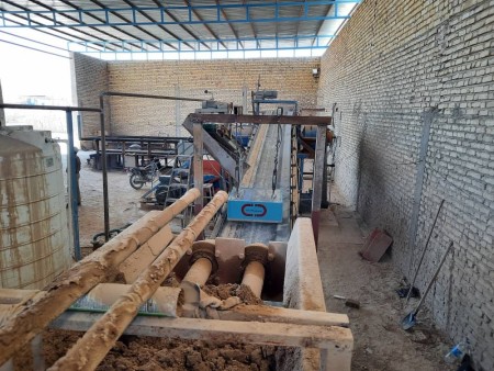 Magnet on strip, magnet on strip