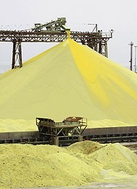 Seller of transit sulfur and export sulfur