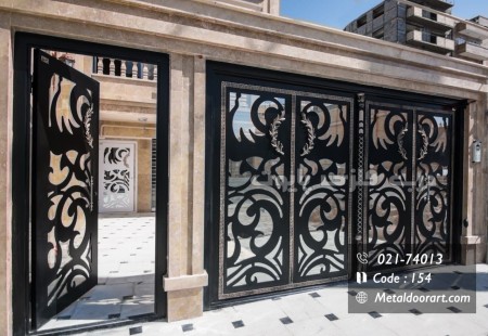 Types in the stylish yard of Pion brand