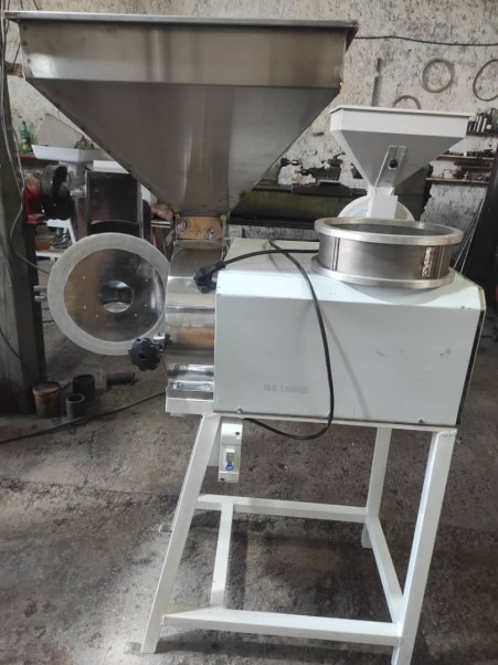 All-net hammer mill for semolina and for sugar mill