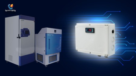 Refrigerator and refrigerator temperature monitoring