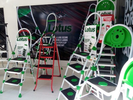 نردبان خانگی ،تاشو،کشویی