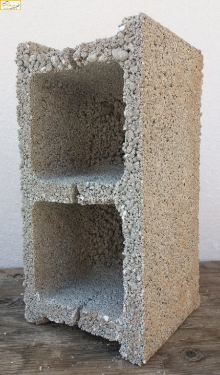 Heavy-duty concrete block