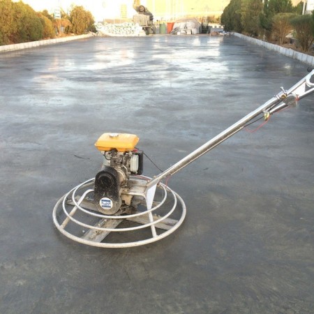 بتن ریزی کف با ماله پروانه