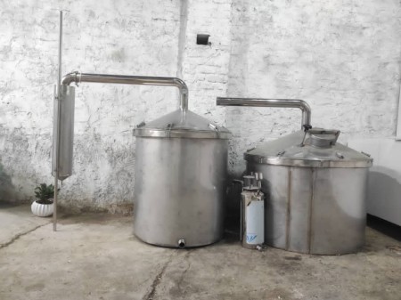 تقطیر و گلابگیری در اصفهان