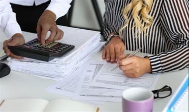 حساب داری  مدریت مالی  و بیمه