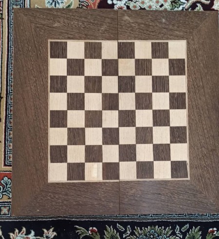 Dual-purpose chess
