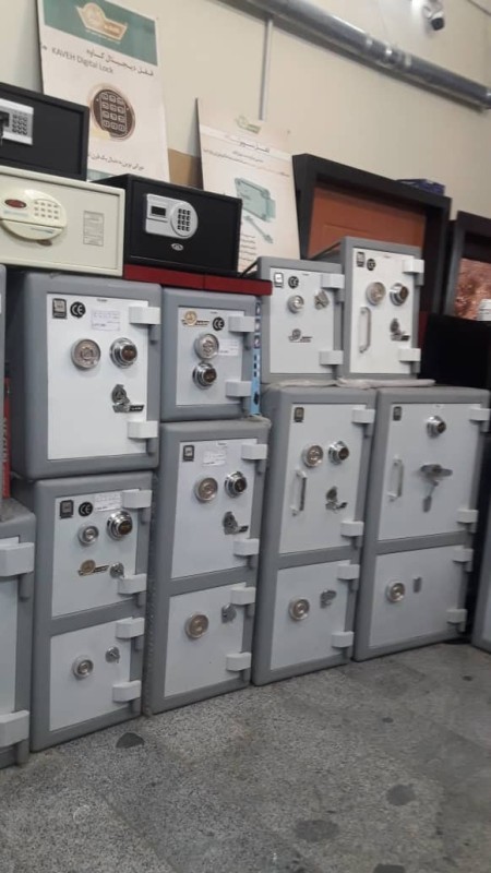 Selling all kinds of home safes in Isfahan