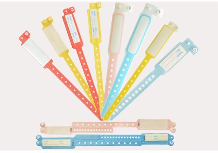 Plastic patient bracelet