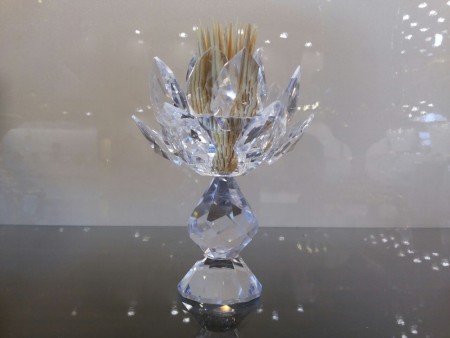 Crystal base stirrer