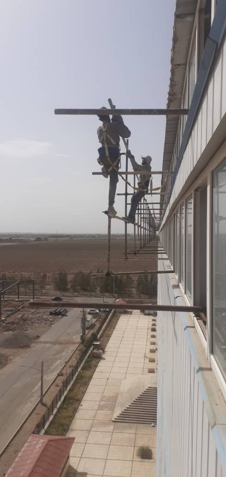 Metal scaffolding / renting scaffolding / installing scaffolding / selling scaffolding / scaffolding ...