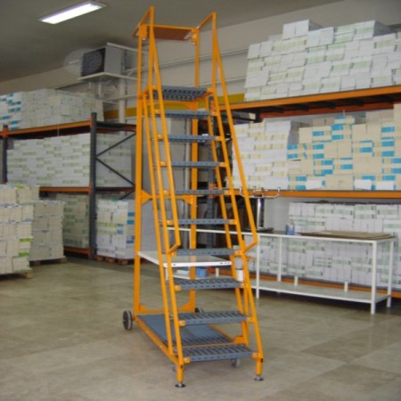 Design, production and supply of industrial wheeled escalator