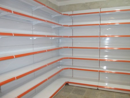 Store shelf