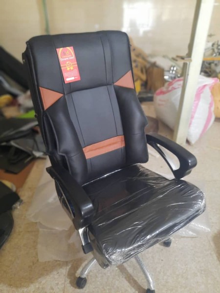 Repairing the comfortable office chair of Iran Rad computer system in your place