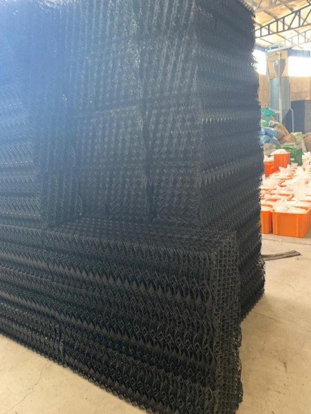 Cooling tower splash net packing