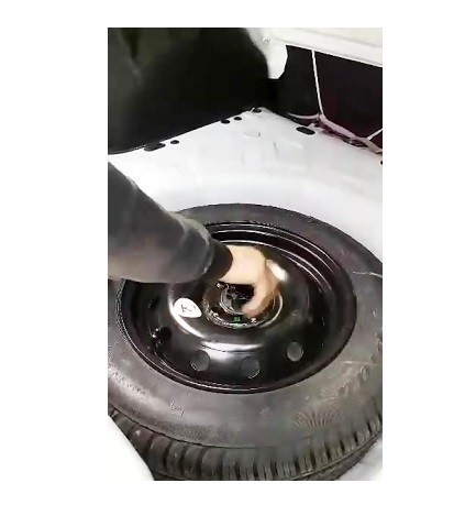 Peugeot Pars 405 Persia spare tire lock