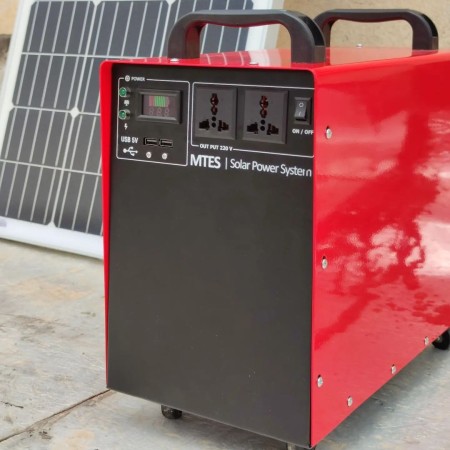 پکیج برق رسان خورشیدی قابل حمل
