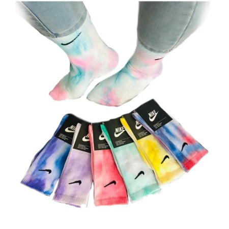 Selling wholesale socks in Tabriz