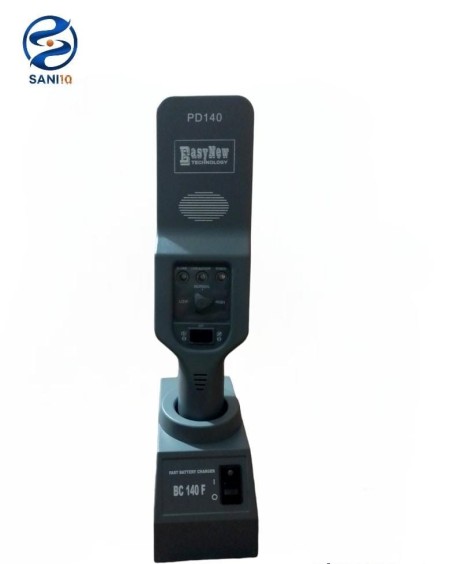 PD 140 metal detector rocket with induction charger
