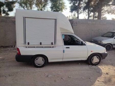 Erisan Pridebarband cabin with Mazdapride fiberglass roof