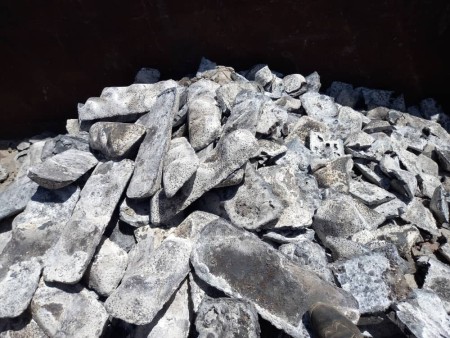 Blast furnace cast iron ingots