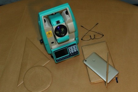 دوربین نقشه برداری توتال استیشن