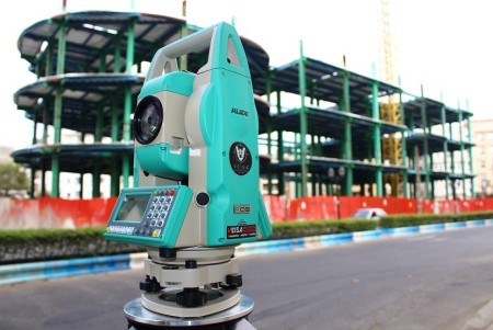 دوربین نقشه برداری توتال استیشن