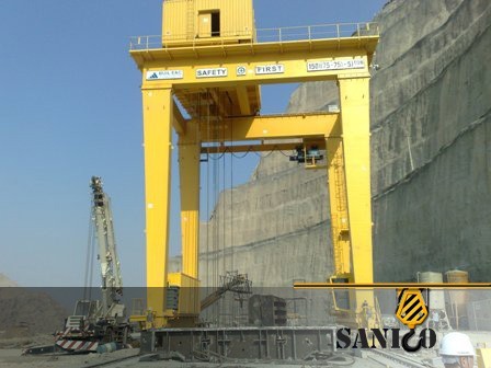 جرثقیل دروازه ای